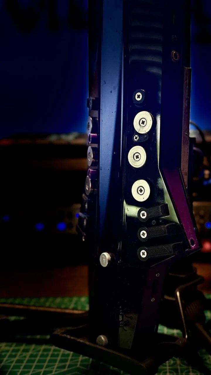 Close-up of the Nurad keys lit in blue.